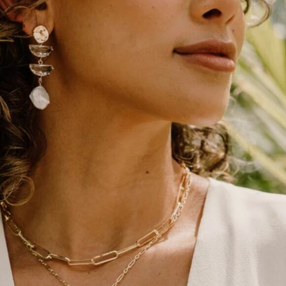 Wander and Lust‎ Wren Freshwater Pearl Earrings in Gold - Picture 2 of 4